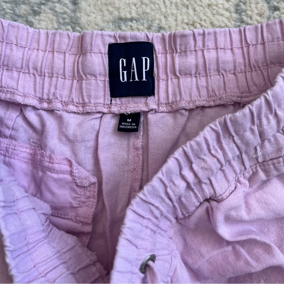 Gap Linen Shorts - Picture 2 of 3
